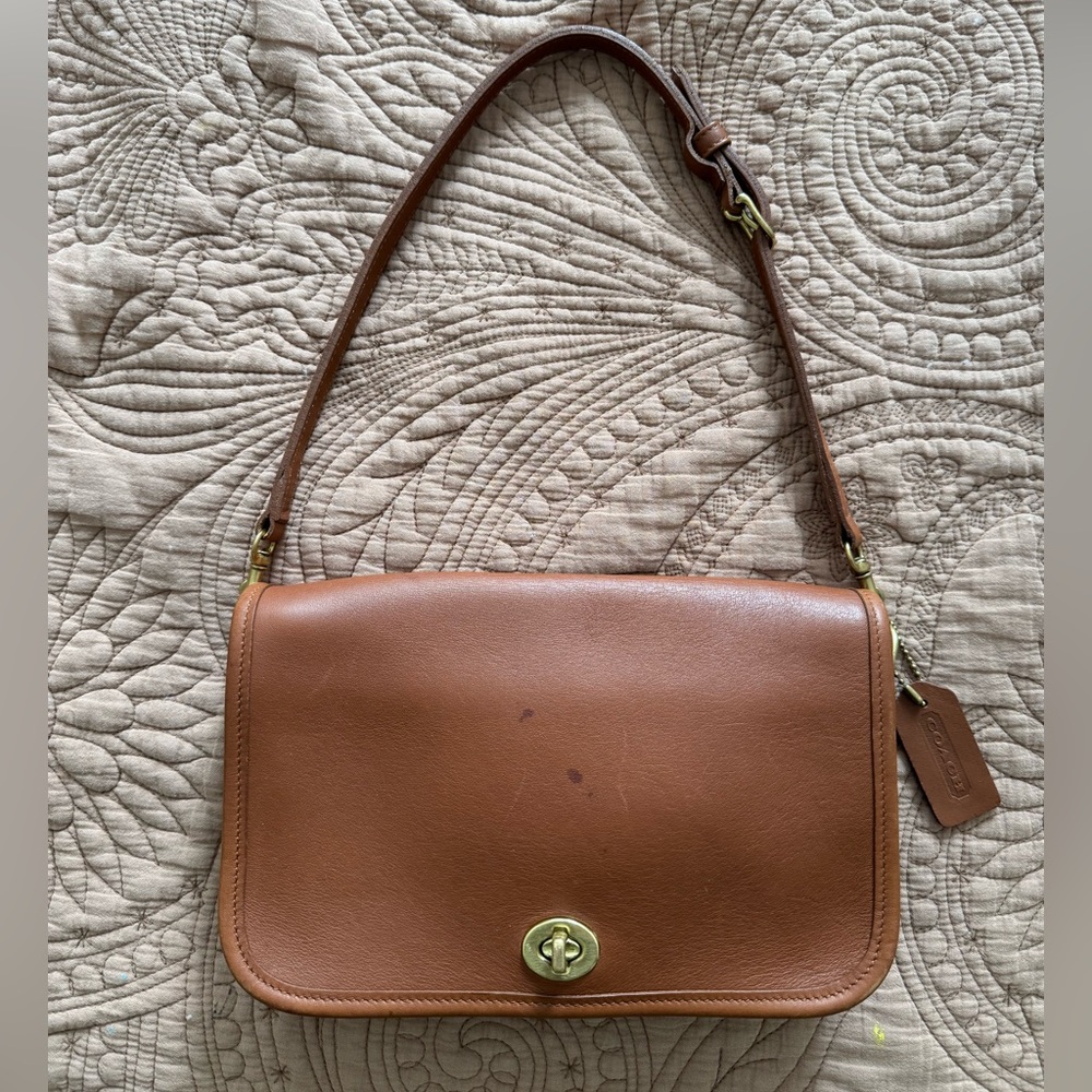 Coach Vintage Classic Legacy Pocket Purse in British Tan #9755